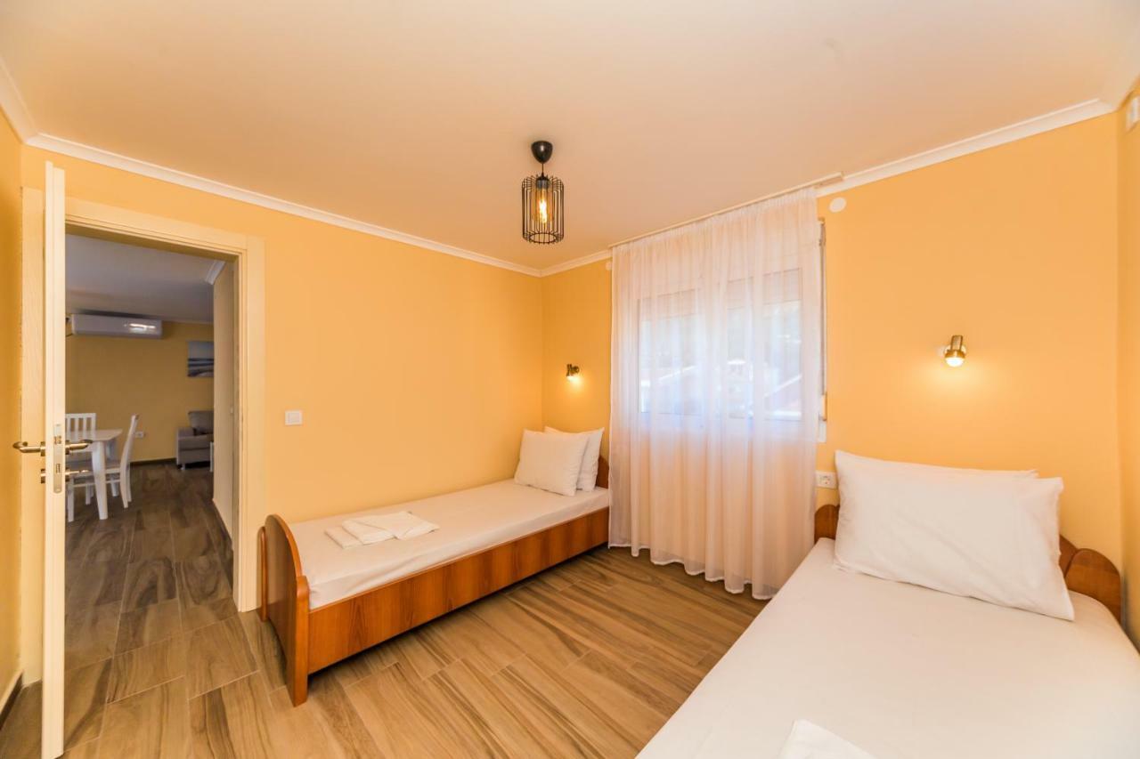Apartments Sole Mar Sutomore Exterior photo